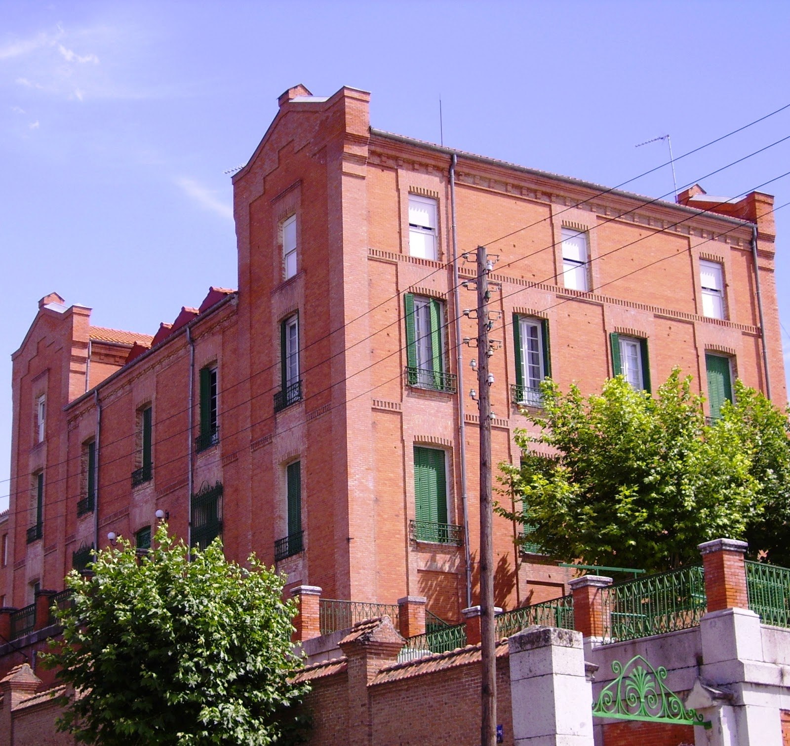Edificio de la casa martirial de los Misioneros Oblatos en Pozuelo de Alarcón, antiguo escolasticado donde la comunidad fue detenida en julio de 1936.